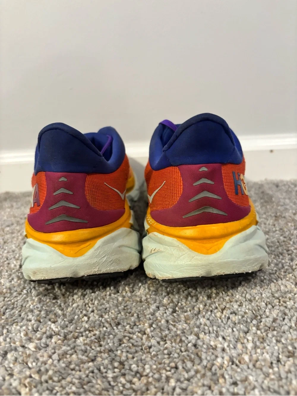 HOKA ONE ONE Clifton 8 Fiesta Bluing Women’s Lace-Up Running Shoes Sneakers 9
